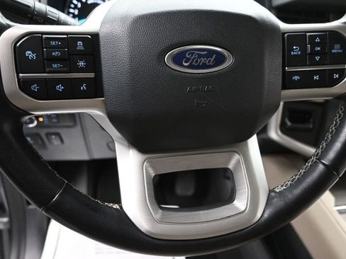 Used 2024 Ford Expedition Max Limited image 9