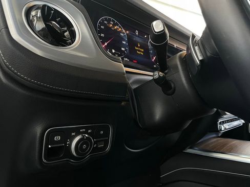 Used 2025 Mercedes-Benz G 550 image 30