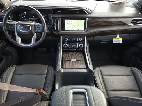 Used 2024 GMC Yukon XL Denali w/ Denali Reserve Package image 14
