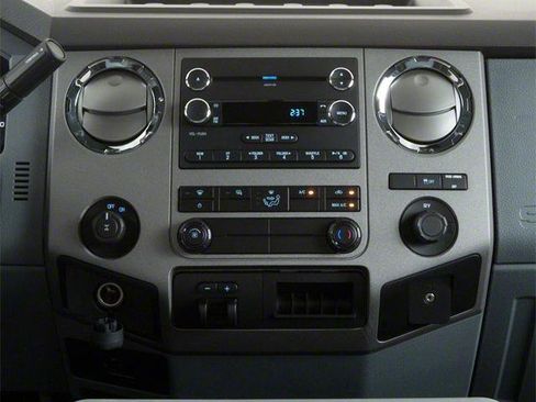 Used 2011 Ford F350 XL w/ Skid Plate Pkg image 40