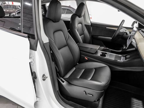 Used 2023 Tesla Model Y Long Range image 26