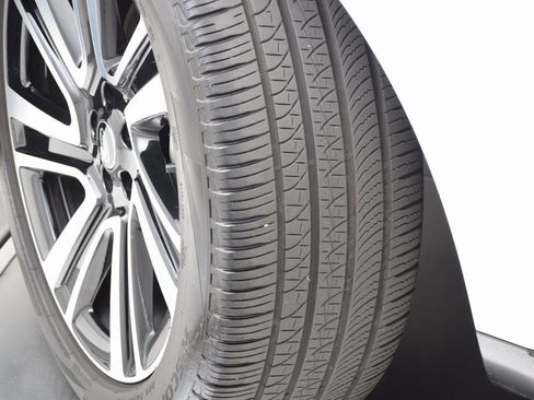 Used 2023 Land Rover Range Rover SE image 34