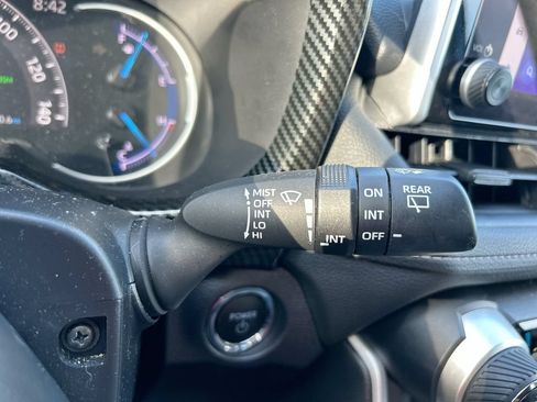 Used 2024 Toyota RAV4 AWD Hybrid image 19