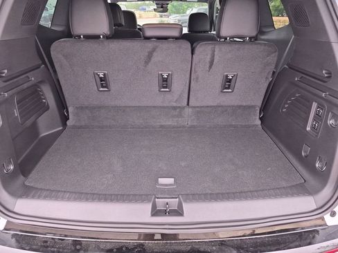 New 2026 GMC Acadia Denali Ultimate AWD/4WD image 40