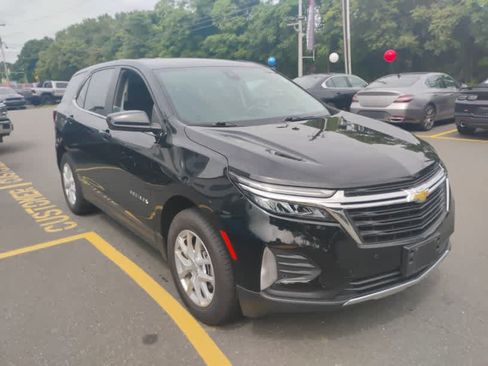 Used 2024 Chevrolet Equinox LT AWD/4WD image 2