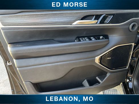 Used 2023 Jeep Wagoneer Series III w/ Premium Group I image 22