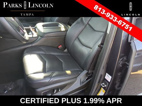 Used 2018 Cadillac Escalade Luxury AWD/4WD image 19