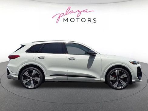 New 2026 Audi SQ5 Premium Plus AWD/4WD image 4