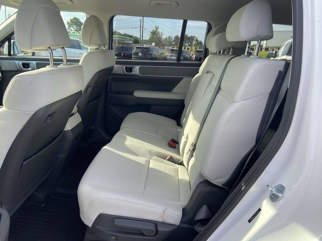 Used 2026 Hyundai Santa Fe SE FWD image 10