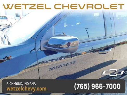 Used 2025 Chevrolet Colorado ZR2 w/ Technology Package AWD/4WD image 15