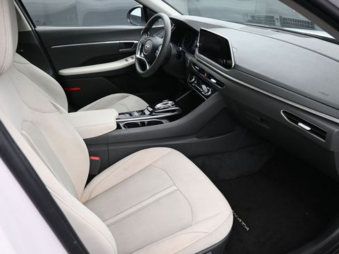 Used 2023 Hyundai Sonata SEL w/ Cargo Package image 10