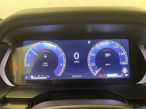 Used 2024 Jeep Grand Cherokee L Altitude AWD/4WD image 9