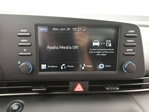 New 2026 Hyundai Elantra Sport FWD image 18