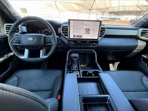 Used 2025 Toyota Tundra Limited image 15