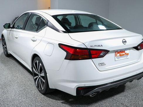 Used 2020 Nissan Altima 2.5 SR FWD image 9