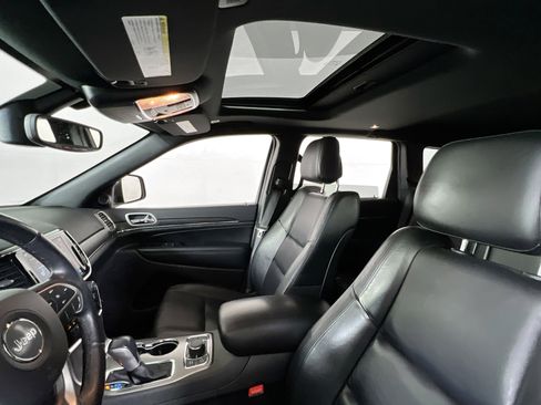 Used 2022 Jeep Grand Cherokee Limited image 21