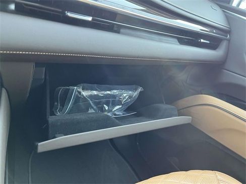 Certified 2022 Cadillac Escalade Premium Luxury image 34