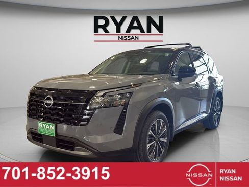 New 2026 Nissan Pathfinder Platinum image 13