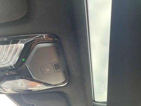 Used 2023 BMW X7 xDrive40i w/ M Sport Package image 38