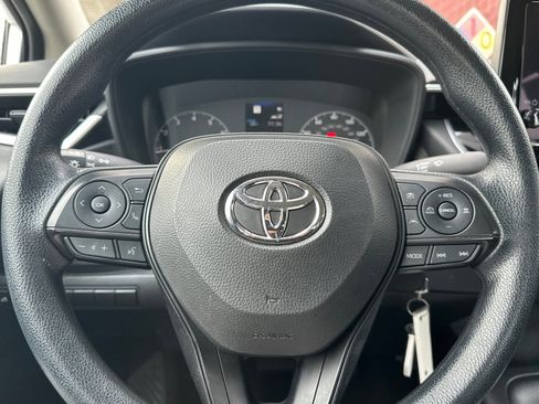 Used 2024 Toyota Corolla LE image 21