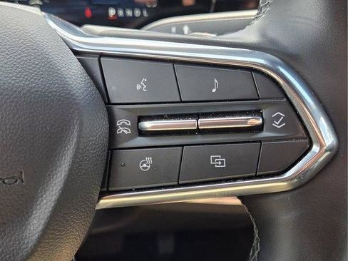 Used 2025 Chevrolet Equinox LT w/ Convenience Package II FWD image 32