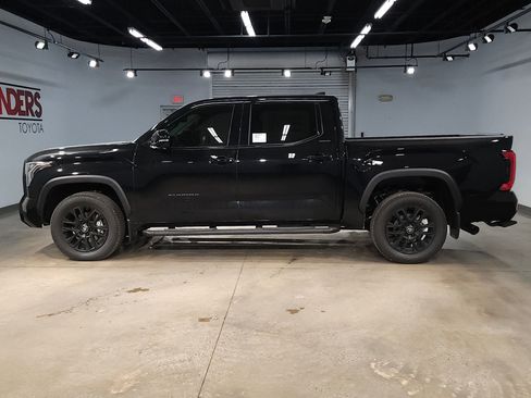 New 2026 Toyota Tundra Limited AWD/4WD image 4