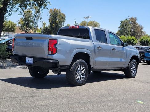 Used 2023 Chevrolet Colorado W/T RWD image 4