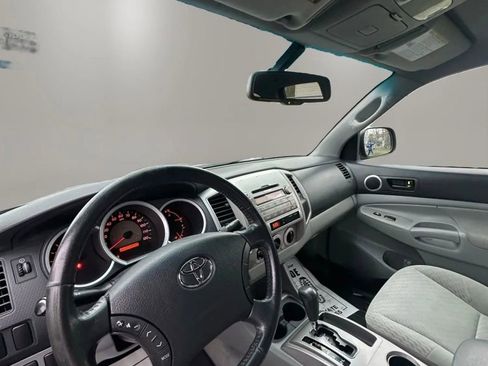 Used 2011 Toyota Tacoma 4x4 Double Cab w/ SR5 Pkg #2 image 8