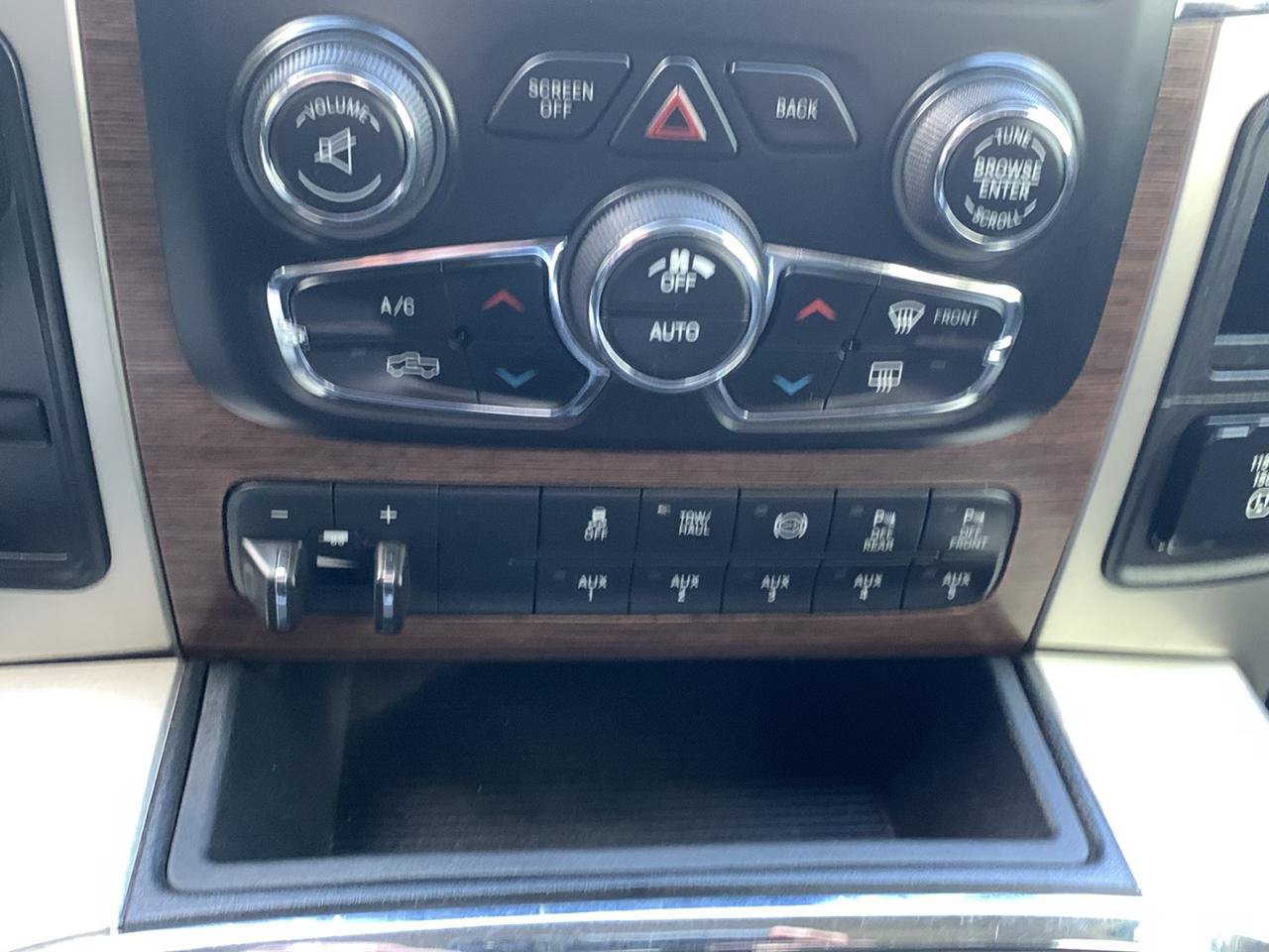 Used 2017 RAM 3500 Laramie AWD/4WD image 30