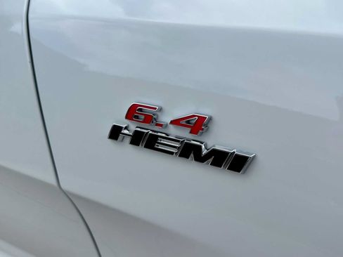 Used 2018 Jeep Grand Cherokee SRT AWD/4WD image 14