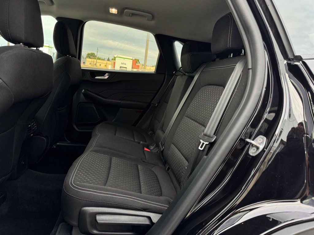 Used 2023 Ford Escape Active w/ Tech Pack #2 AWD/4WD image 8