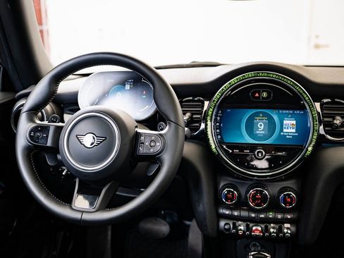 Used 2023 MINI Cooper S image 29