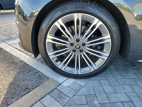 Used 2023 Land Rover Range Rover Sport SE Dynamic image 13