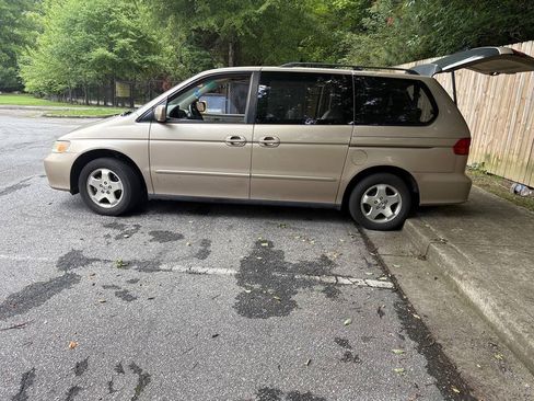Used 2001 Honda Odyssey EX image 2