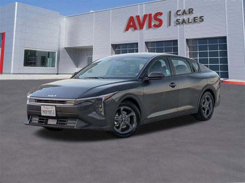 Used 2025 Kia K4 LXS image 1