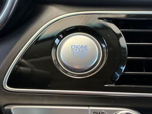 Used 2021 Genesis G70 2.0T RWD image 22