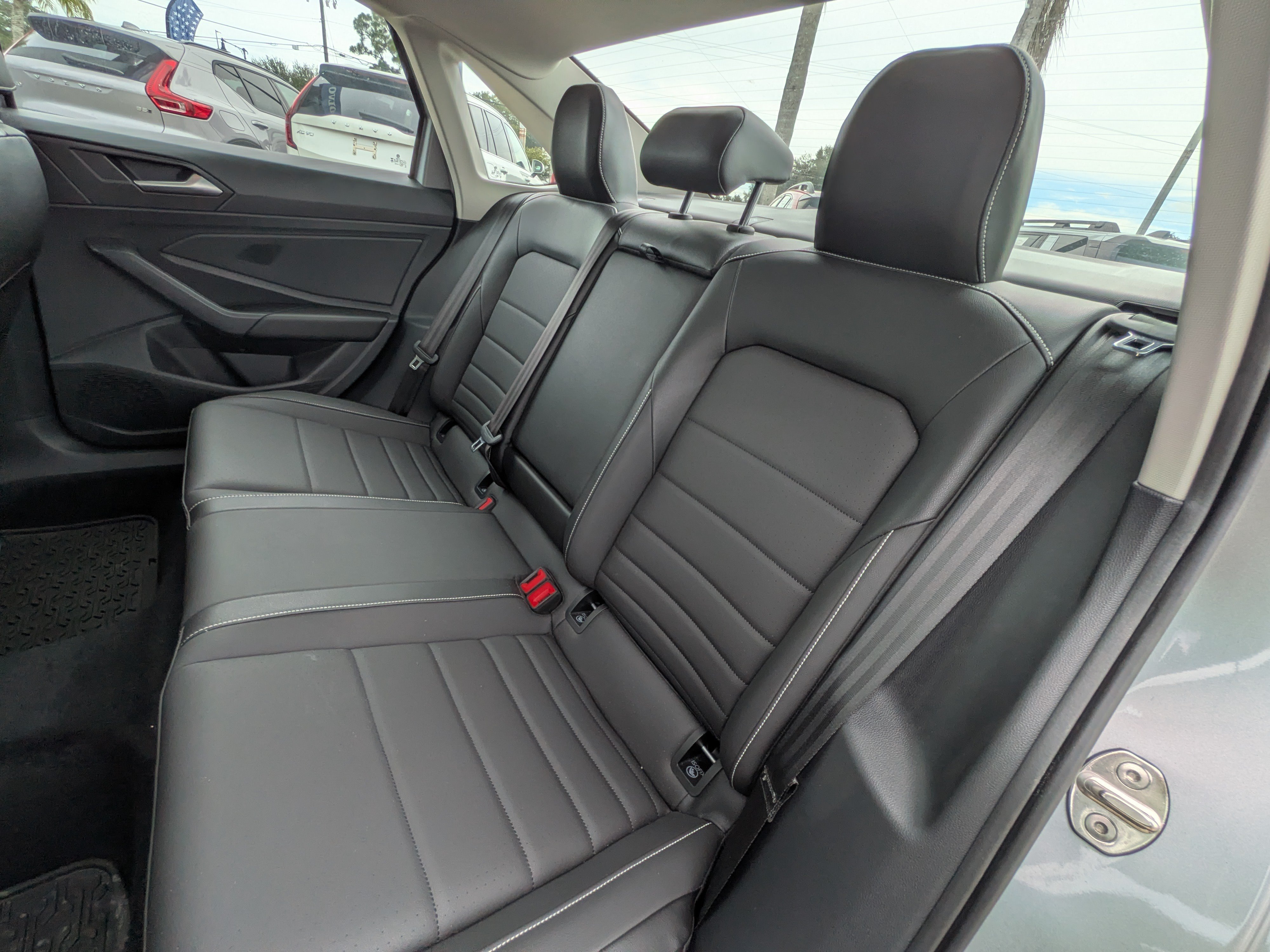 Used 2023 Volkswagen Jetta SE FWD image 13