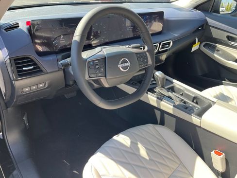 New 2026 Nissan Sentra SL w/ Floor Mat Package FWD image 6