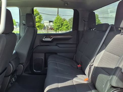 Used 2025 Chevrolet Silverado 1500 LT RWD image 17