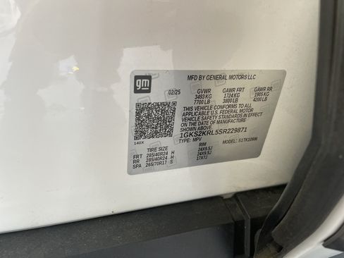 Used 2025 GMC Yukon XL Denali Ultimate w/ LPO, Floor Liner Package AWD/4WD image 50