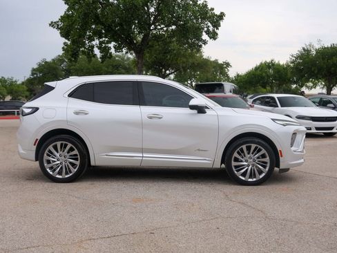 Used 2025 Buick Envision Avenir AWD/4WD image 8