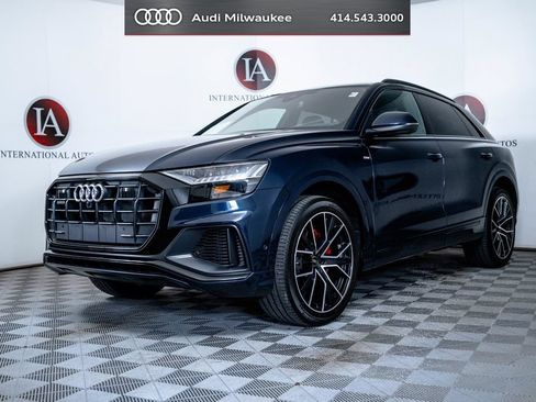 Used 2023 Audi Q8 Premium Plus w/ Premium Plus Package AWD/4WD image 3