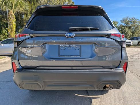 Certified 2025 Subaru Forester Premium image 5