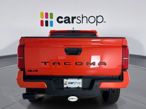 Used 2024 Toyota Tacoma TRD Sport w/ TRD Sport Upgrade Package AWD/4WD image 4