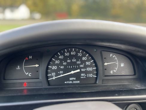 Used 2004 Toyota Tacoma 2WD Regular Cab image 14