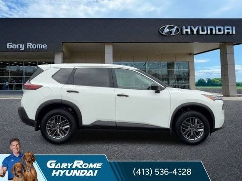 Used 2023 Nissan Rogue S AWD/4WD image 9