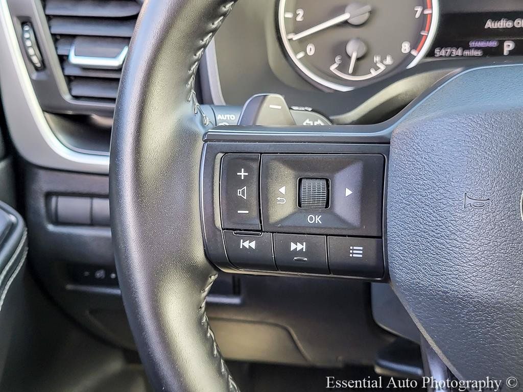 Used 2025 Nissan Rogue SV FWD image 16