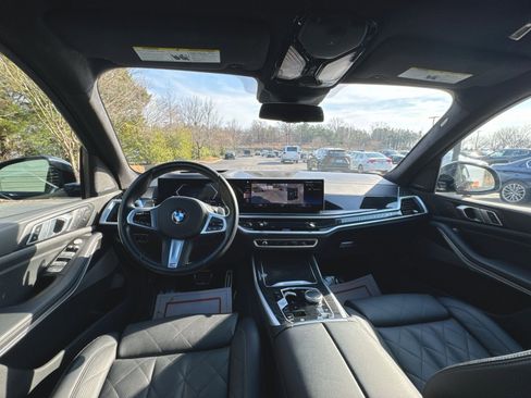 Used 2023 BMW X7 xDrive40i w/ M Sport Package image 12