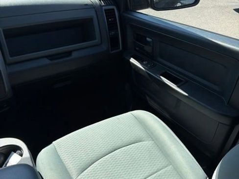Used 2017 RAM 1500 Express w/ Black Ram 1500 Express Group AWD/4WD image 9