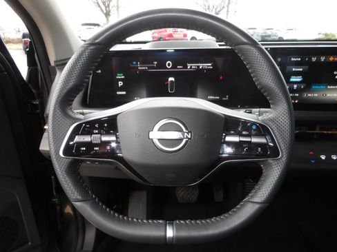 Certified 2023 Nissan Ariya AWD image 32